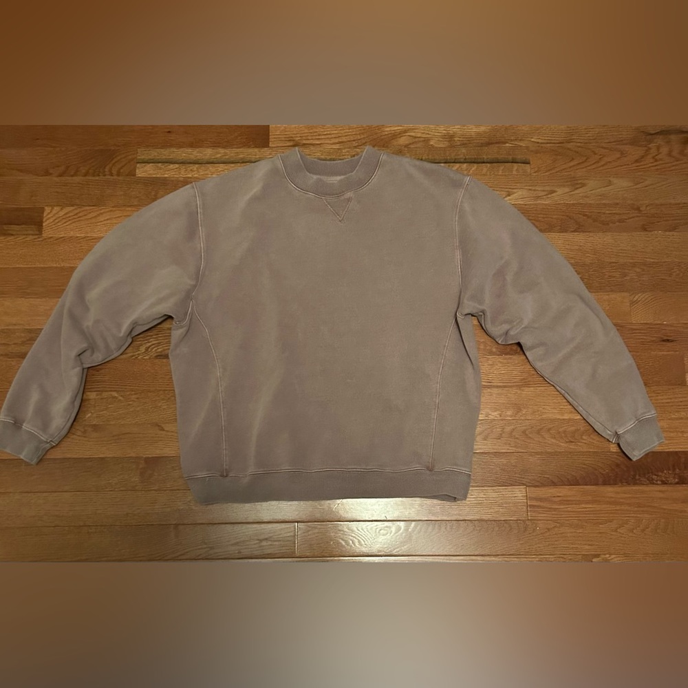 PacSun crewneck